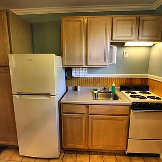 Island Manor Resort — Kitchen