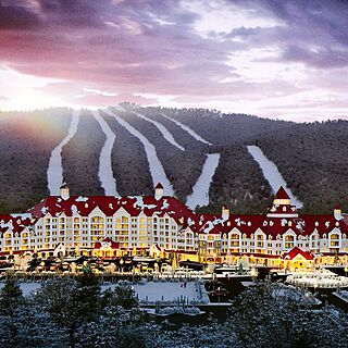 Riverwalk Resort at Loon Mountain — Exterior