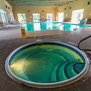 Grand Crowne Resort — Hot Tub