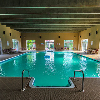 Grand Crowne Resort — Pool