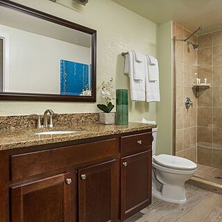 Mystic Dunes Resort & Golf Club — Bathroom