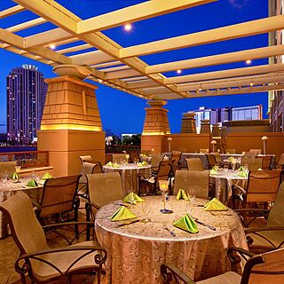 Hilton Grand Vacations on the Boulevard — Restaurant