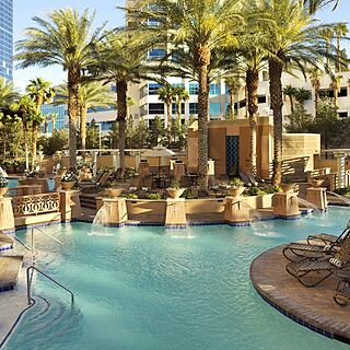 Hilton Grand Vacations on the Boulevard — Pool