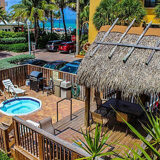Hollywood Sands Resort &mdash; Hot Tub