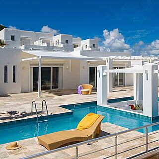 Coral Beach Club — Exterior
