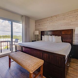 Skipjack Resort Suites & Marina — Bedroom