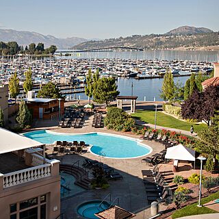 Delta Hotels by Marriott Grand Okanagan Resort — Pool
