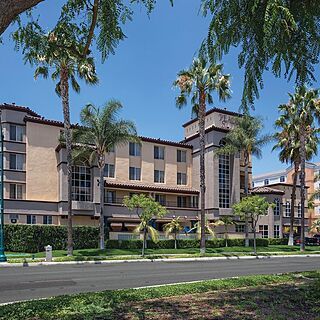 Peacock Suites &mdash; Exterior