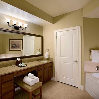 The Berkley, Orlando — Bathroom