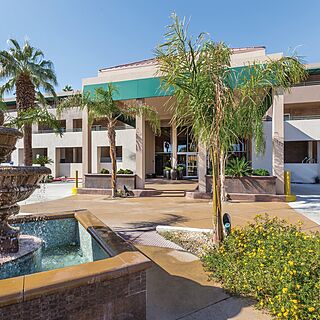 WorldMark Palm Springs — Exterior