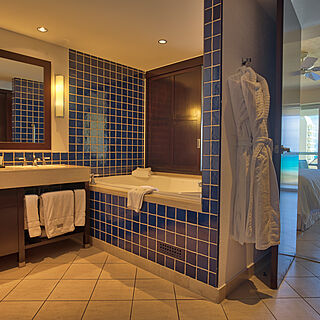 The Westin Lagunamar Ocean Resort Villas & Spa &mdash; Sample Bathroom