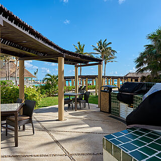 The Westin Lagunamar Ocean Resort Villas & Spa &mdash; Outdoor grills