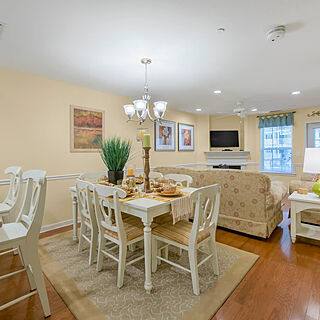 Villages Resort at Lake Palestine — Dining Area