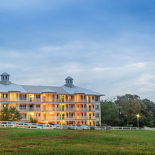 Villages Resort at Lake Palestine — Exterior