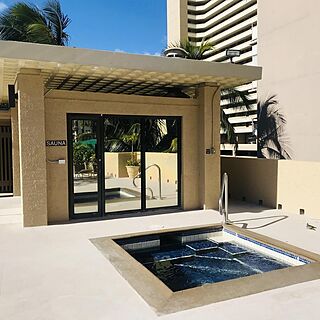 Aloha Towers — Hot Tub