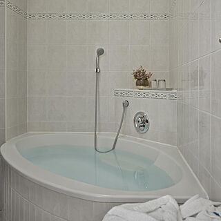 Lisi Family Hotel — Bathroom