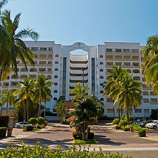Tesoro Ixtapa — Exterior