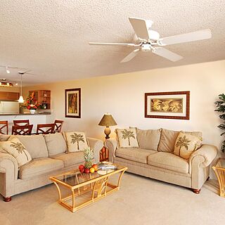 Aston Paki Maui — Living Area