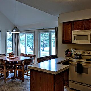 Cathedral Ledge Resort — Kitchen