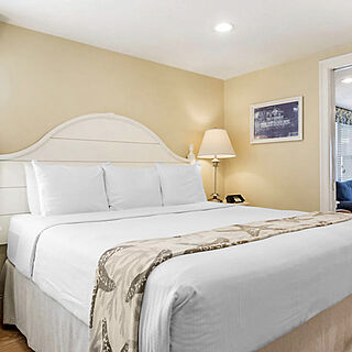 Breakers Beach Resort — Sample Bedroom