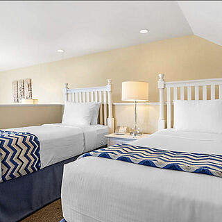 Breakers Beach Resort — Sample Loft