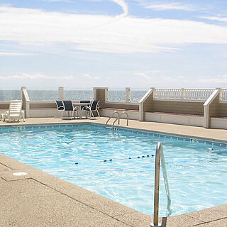 Breakers Beach Resort — Pool
