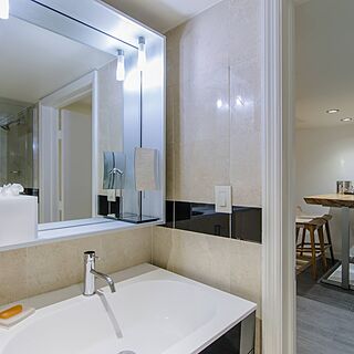 Marriott Vacation Club Pulse, South Beach — Sample Bathroom