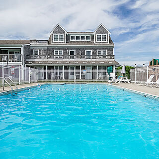 Beachside Village Resort — Pool