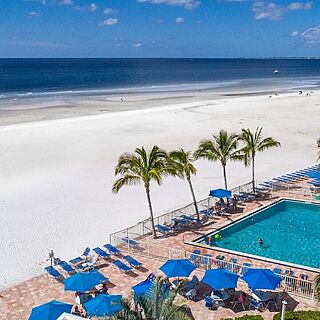 Estero Island Beach Club &mdash; Beach