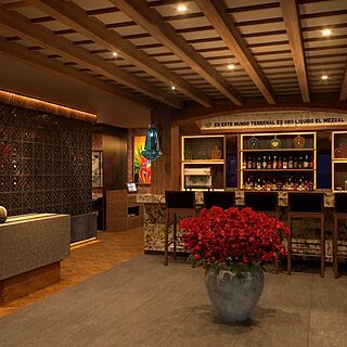 Royal Uno &mdash; Bar