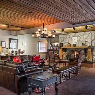 Sweetwater Lift Lodge Resort — Lounge