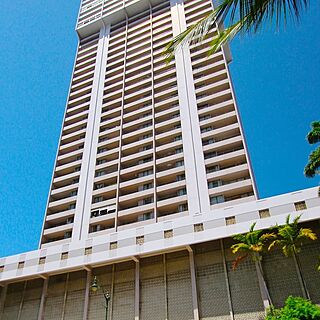 Royal Kuhio — Exterior