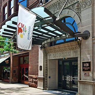 Hotel Blake — Exterior