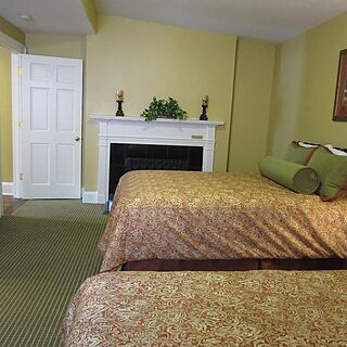 Lodge Alley Inn — Sample Bedroom