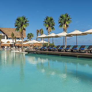 Ocean Riviera Paradise — Pool