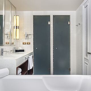 Ocean Riviera Paradise — Sample Bathroom