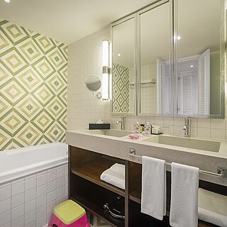 Ocean Riviera Paradise — Sample Bathroom