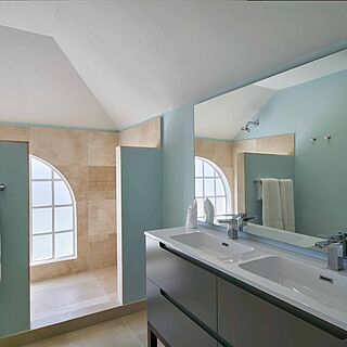 The St. George's Club — Sample Bathroom