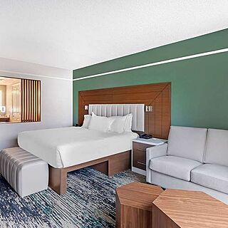Hilton Grand Vacations at the Flamingo — Sample Bedroom