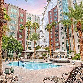 Hilton Grand Vacations at the Flamingo — Pool