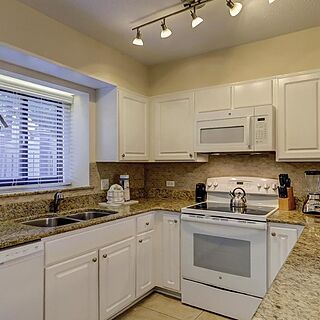 Ocean Cove Club at Palmetto Dunes &mdash; Sample Kitchen