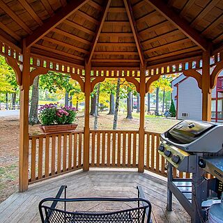 Attitash Mountain Village &mdash; Gazebo