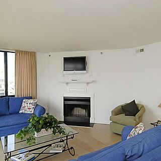 The Pointe on the Bay — Sample Living Area