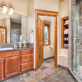 WorldMark Deer Harbor — Sample Bathroom