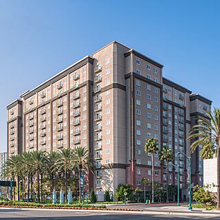 WorldMark Anaheim — Exterior