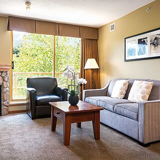 Cascade Lodge — Sample Living Area