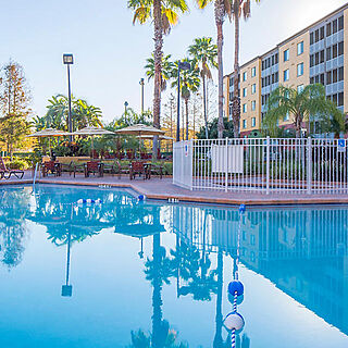 Orlando's Sunshine Resort — Pool