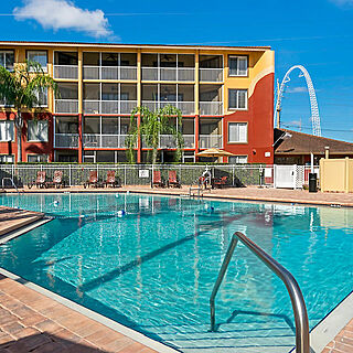 Orlando's Sunshine Resort — Pool