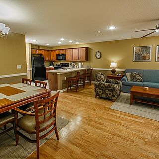 Holiday Inn Club Vacations Orlando Breeze Resort — Sample Living Area