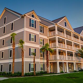 Holiday Inn Club Vacations Orlando Breeze Resort — Exterior